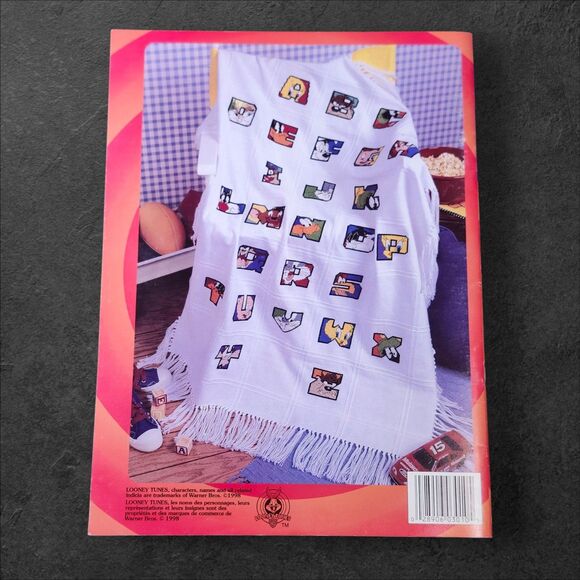 Looney Tunes Alphabets in Cross Stitch Book 3010 Bugs Tweety Warner Bros 1998 - Picture 2 of 5
